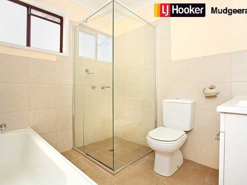 14 Regency Place, Mudgeeraba QLD 4213