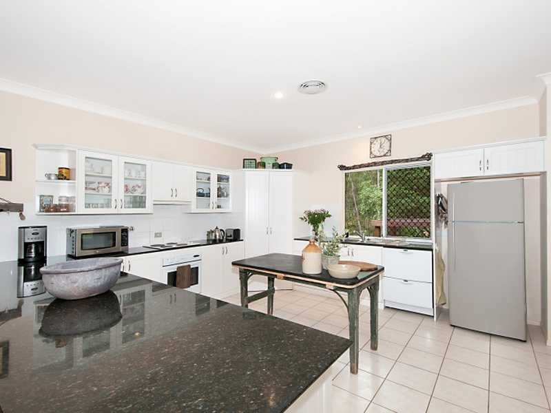 15 Waterfall Way, Tallai QLD 4213