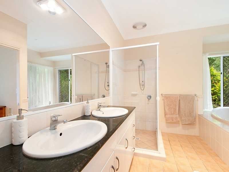 15 Waterfall Way, Tallai QLD 4213