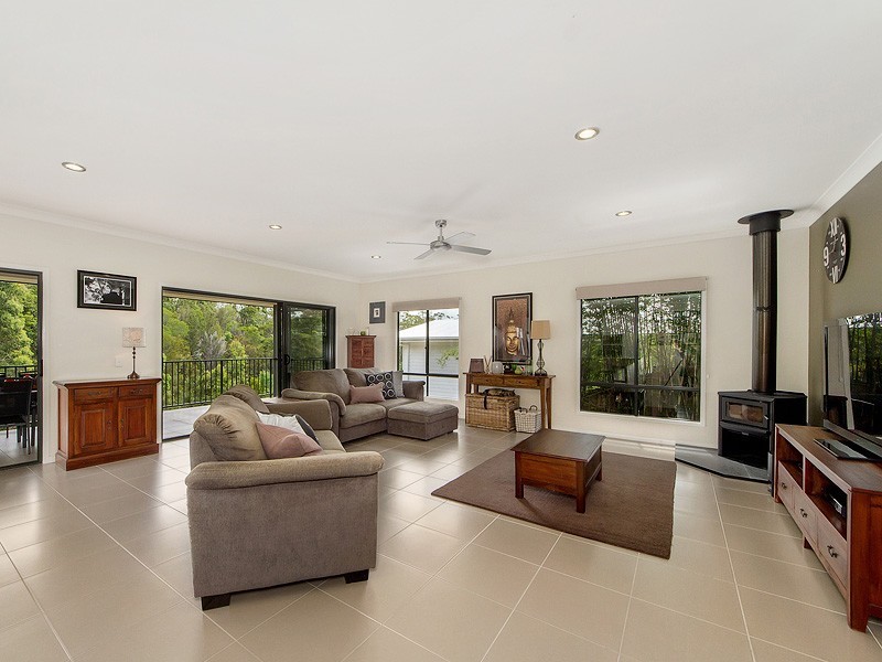 13 Golden Grove Boulevard, Reedy Creek QLD 4227