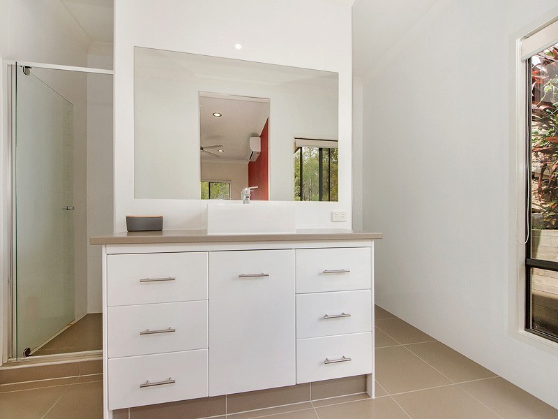 13 Golden Grove Boulevard, Reedy Creek QLD 4227