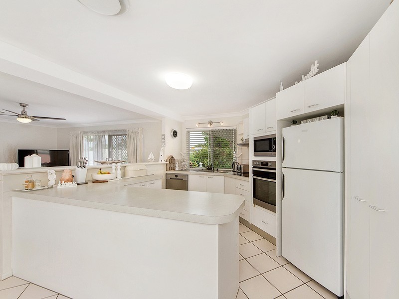 150 Glen Eagles Drive, Robina QLD 4226