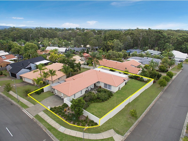 150 Glen Eagles Drive, Robina QLD 4226
