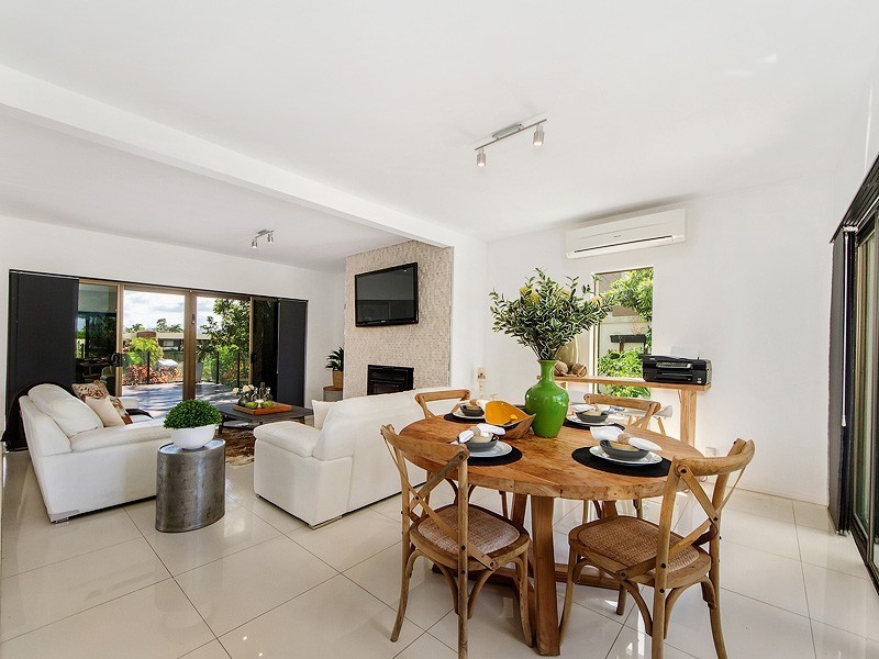 7 Witt Avenue, Carrara QLD 4211