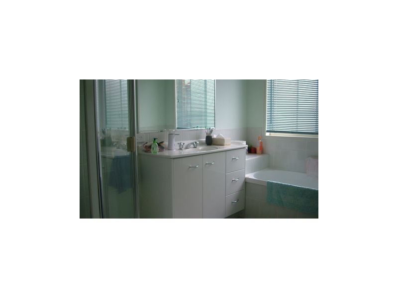 83 Casuarina Drive, Elanora QLD 4221