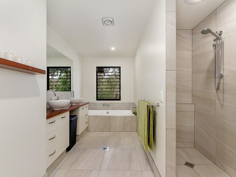 10 Tahlia Court, Bonogin QLD 4213