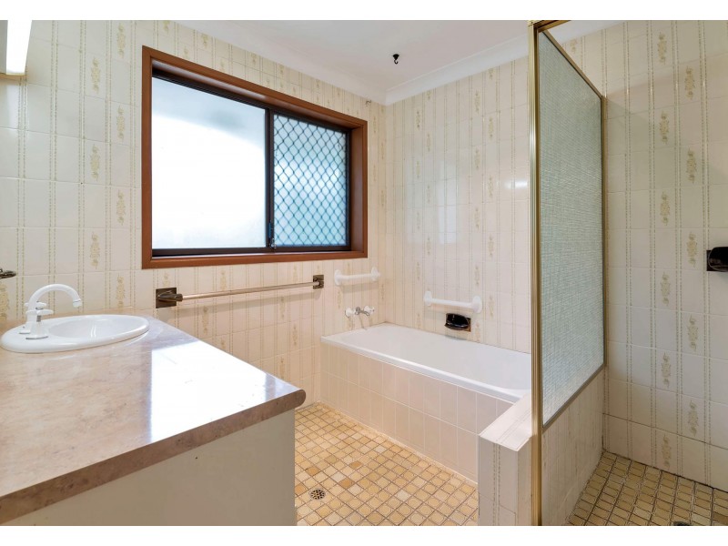 184 Worongary Road, Worongary QLD 4213