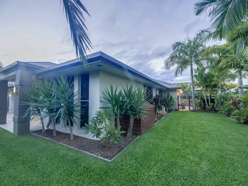 37 York Creek Crescent, Reedy Creek QLD 4227