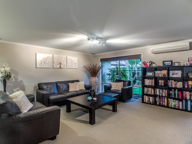37 York Creek Crescent, Reedy Creek QLD 4227