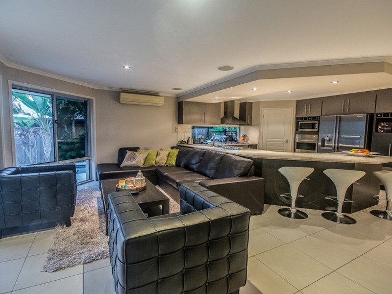 37 York Creek Crescent, Reedy Creek QLD 4227