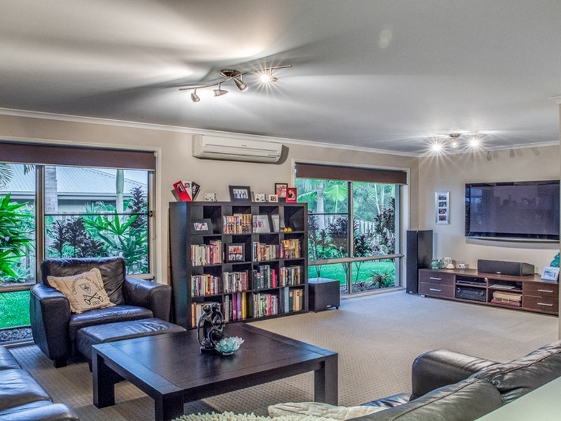 37 York Creek Crescent, Reedy Creek QLD 4227