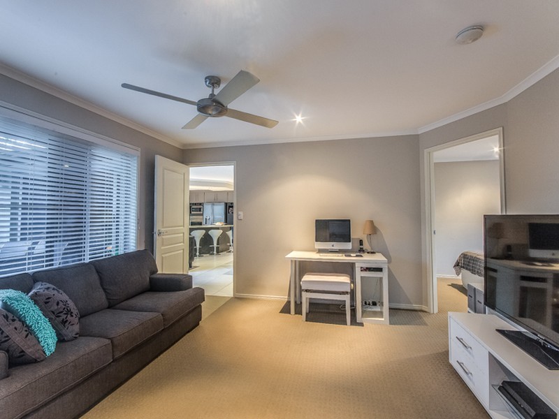 37 York Creek Crescent, Reedy Creek QLD 4227
