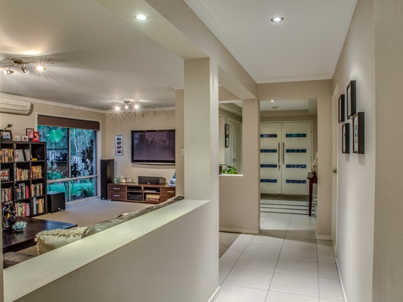 37 York Creek Crescent, Reedy Creek QLD 4227