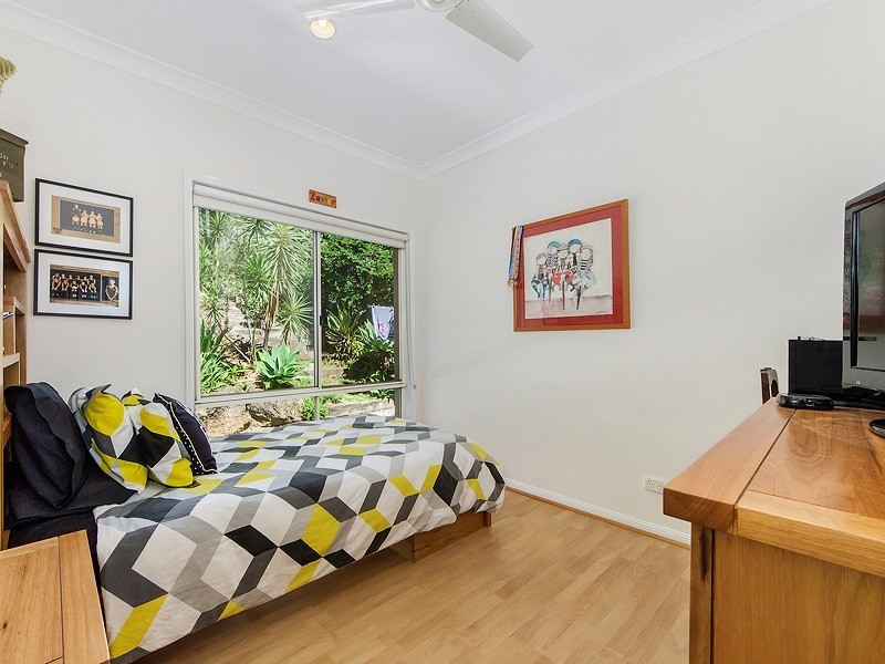 25 Kamala Court, Bonogin QLD 4213