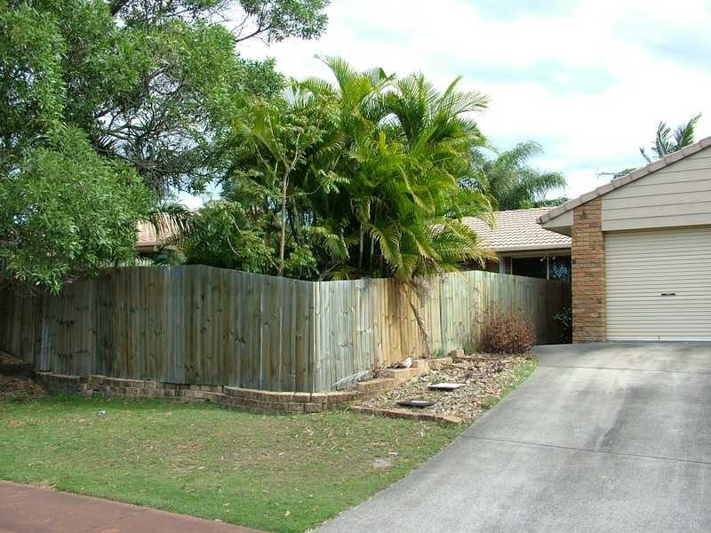 2/42 Village Way, Oxenford QLD 4210