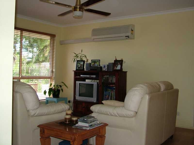 2/42 Village Way, Oxenford QLD 4210