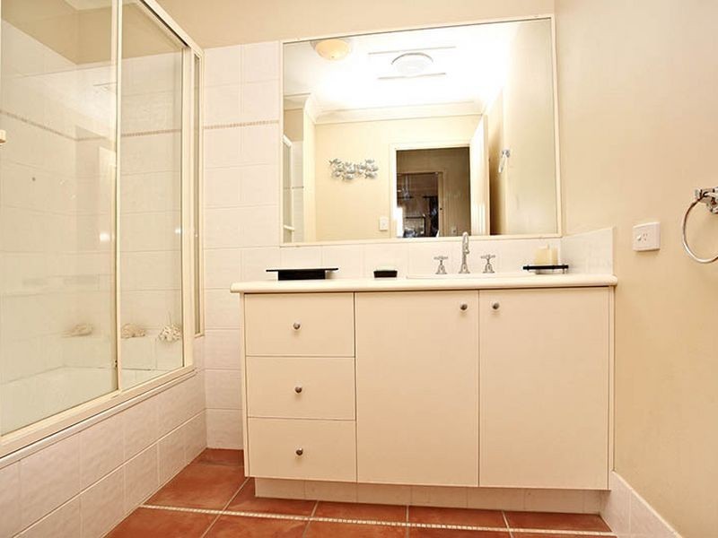 61 B Harrier Dr, Burleigh Waters QLD 4220