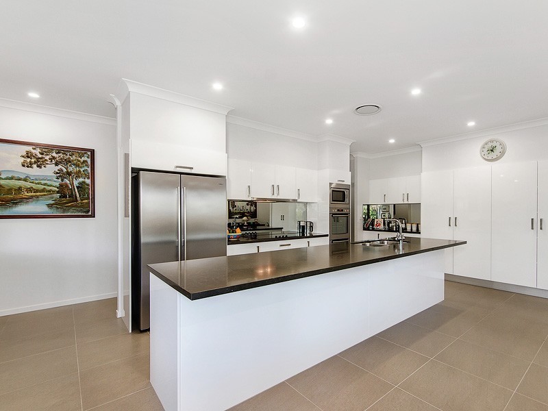 16 Panorama Drive, Reedy Creek QLD 4227