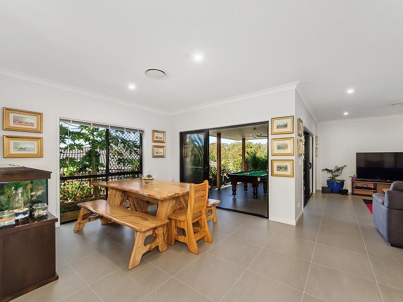 16 Panorama Drive, Reedy Creek QLD 4227