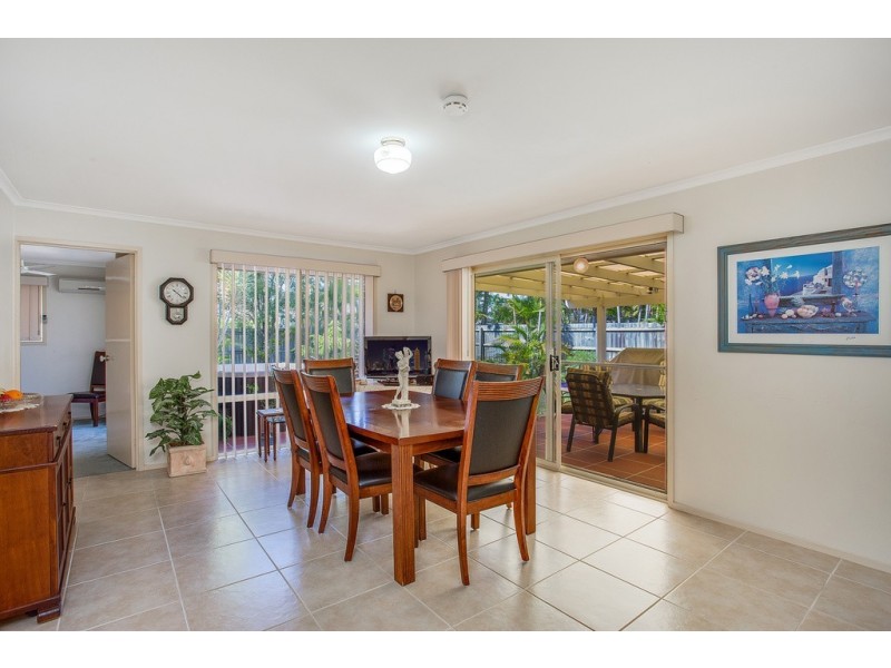 37 Warbler Parade, Varsity Lakes QLD 4227