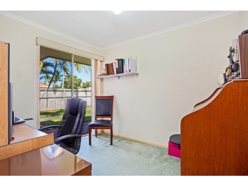 37 Warbler Parade, Varsity Lakes QLD 4227