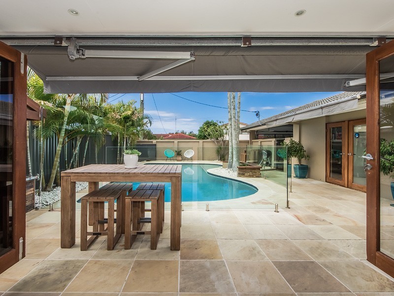 11 Mallawa Drive, Palm Beach QLD 4221