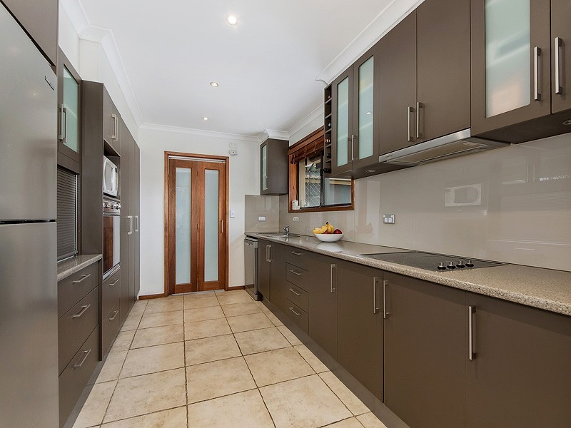 11 Mallawa Drive, Palm Beach QLD 4221