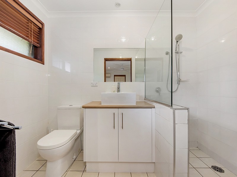 11 Mallawa Drive, Palm Beach QLD 4221