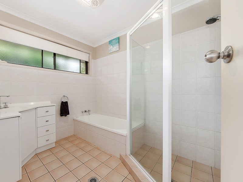 11 Mallawa Drive, Palm Beach QLD 4221