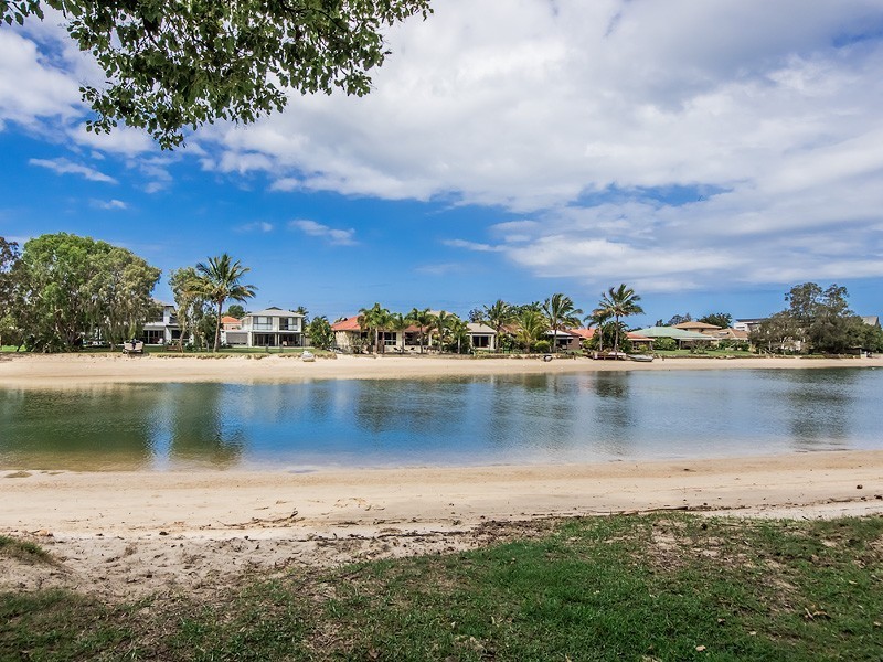 11 Mallawa Drive, Palm Beach QLD 4221