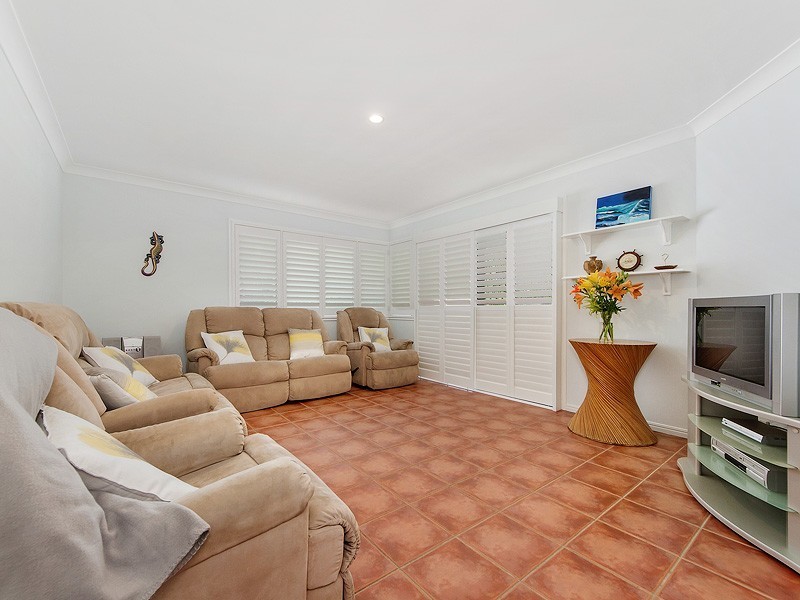 1 Coffeebush Court, Reedy Creek QLD 4227