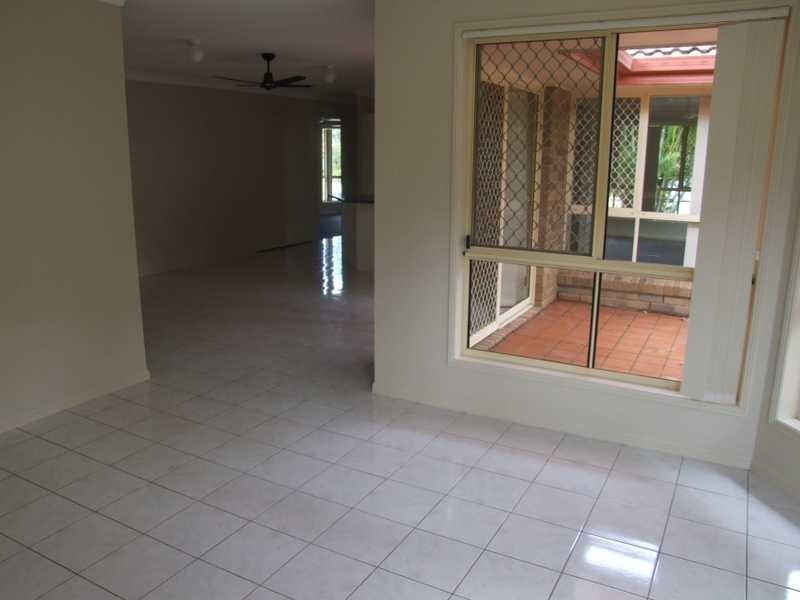 6 Burke Crescent, Mudgeeraba QLD 4213