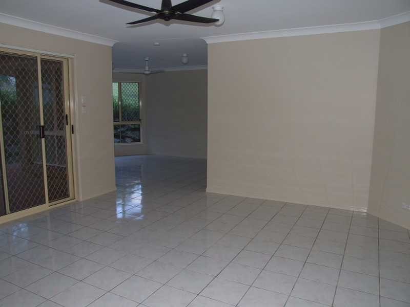 6 Burke Crescent, Mudgeeraba QLD 4213