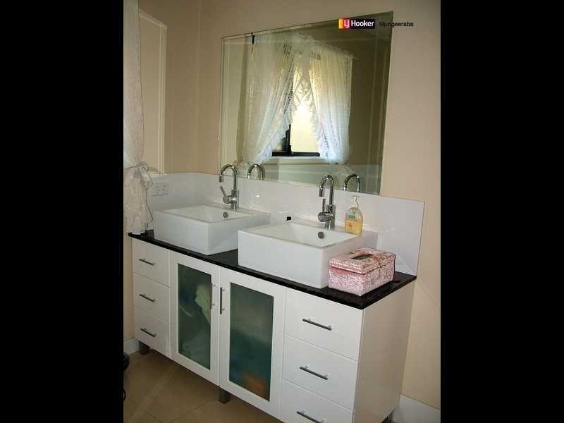 11 Natan Road, Mudgeeraba QLD 4213