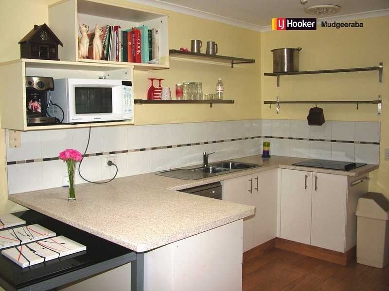 2/42 Village Way, Oxenford QLD 4210
