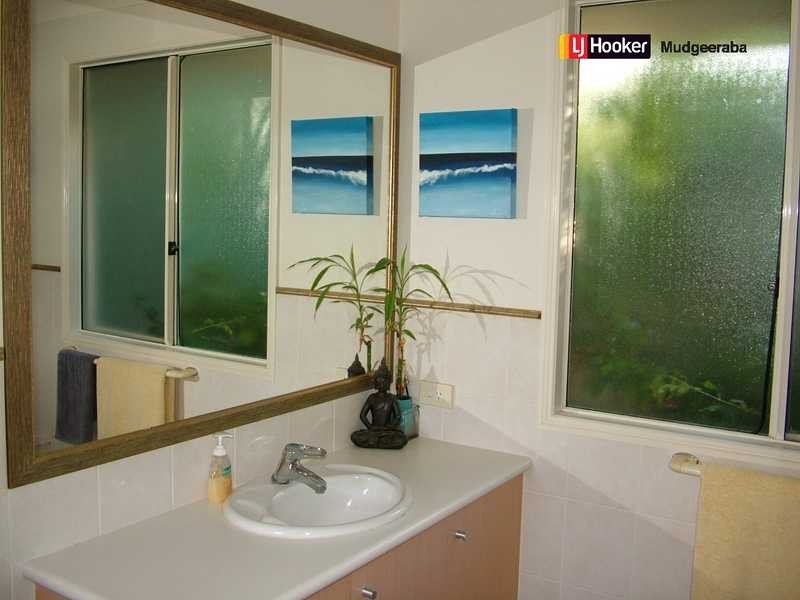 11 Hertford Crescent, Mudgeeraba QLD 4213