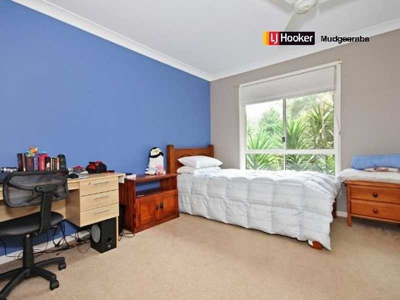 25 Lomatia Court, Bonogin QLD 4213