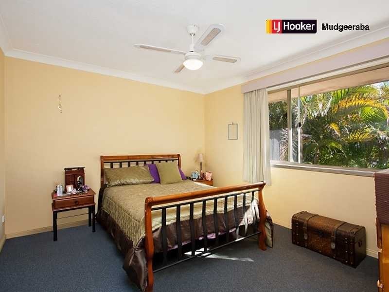 27/469 Pine Ridge Road, Runaway Bay QLD 4216