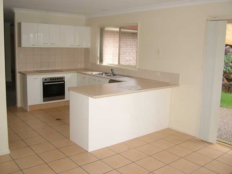 14 Buffalo Cres, Pacific Pines QLD 4211