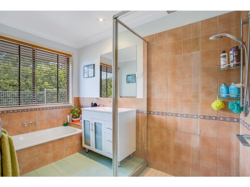 6 Frank Burg Court, Worongary QLD 4213