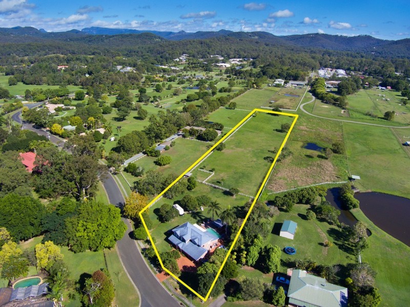 66 Valley Drive, Tallebudgera QLD 4228