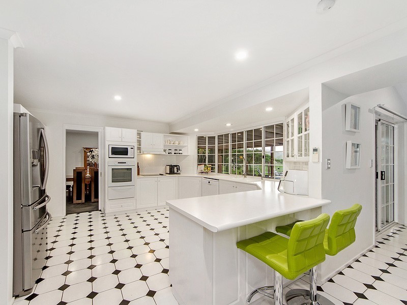 66 Valley Drive, Tallebudgera QLD 4228