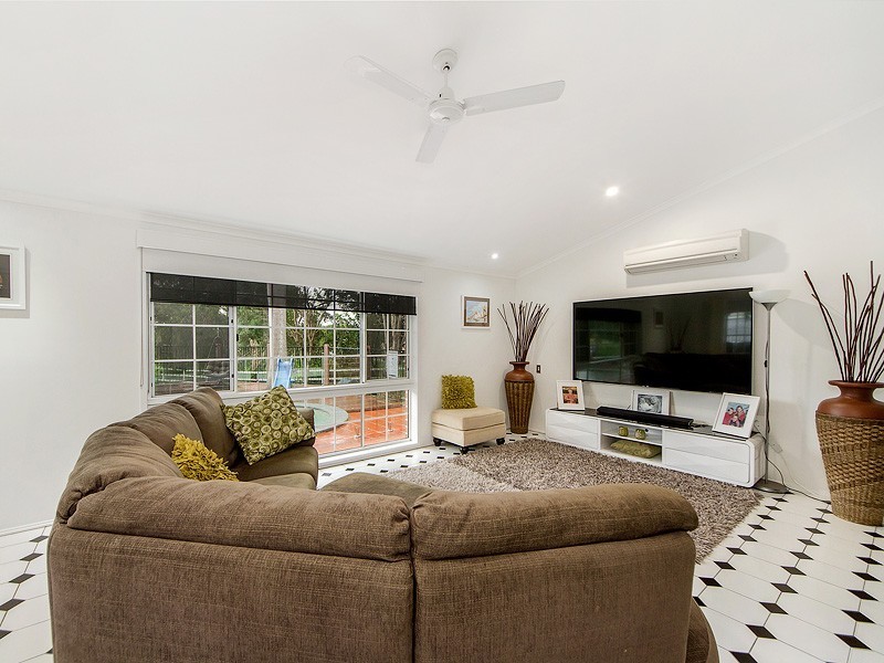 66 Valley Drive, Tallebudgera QLD 4228
