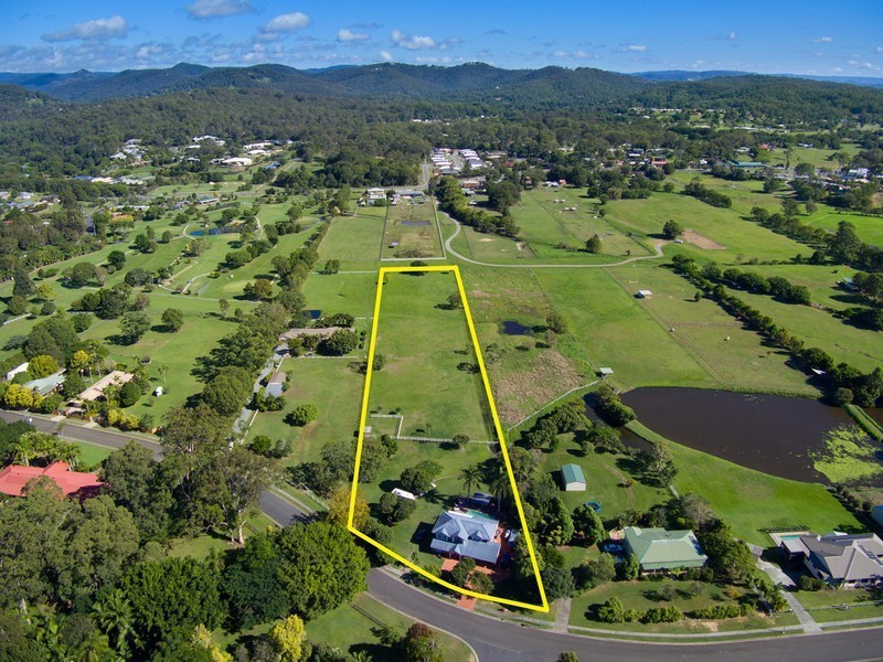 66 Valley Drive, Tallebudgera QLD 4228