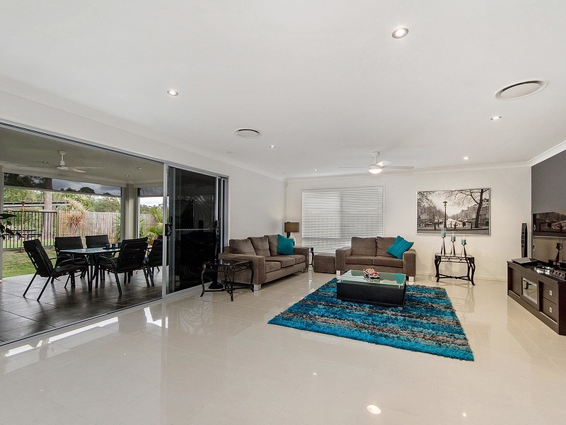 42 Skywatch Circuit, Reedy Creek QLD 4227