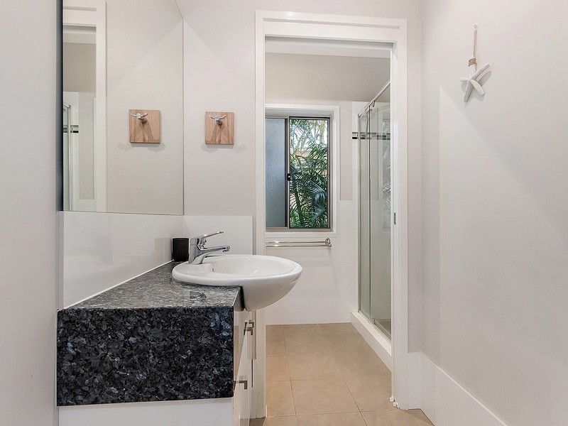 15 Barton Street, Reedy Creek QLD 4227