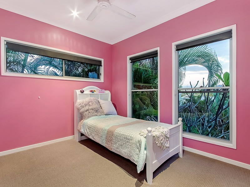 15 Barton Street, Reedy Creek QLD 4227