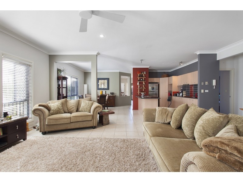 10 Nepean Court, Varsity Lakes QLD 4227