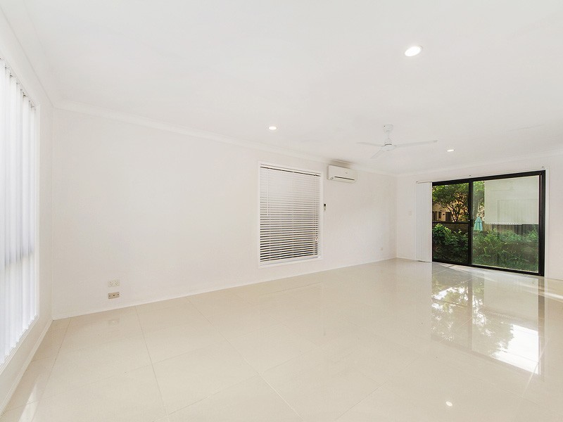 3/127 Eugaree Street, Southport QLD 4215