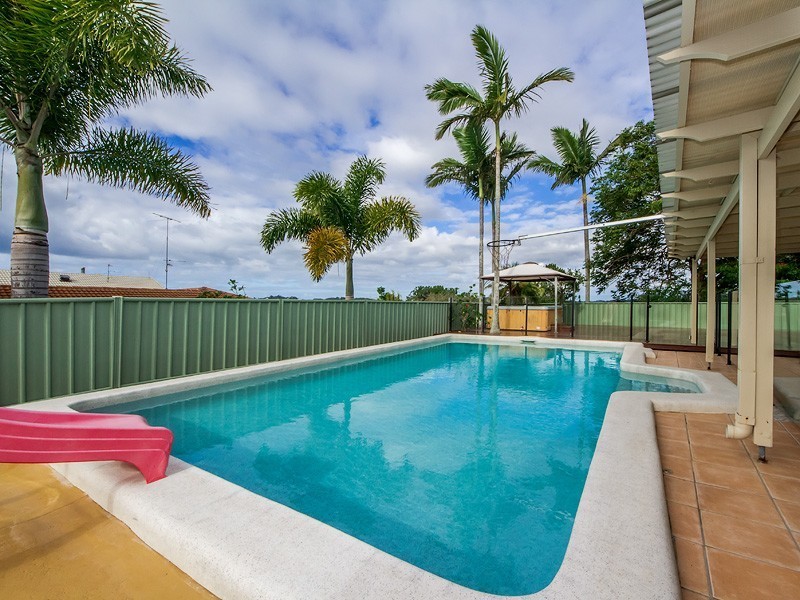 26 Swanbourne Way, Elanora QLD 4221